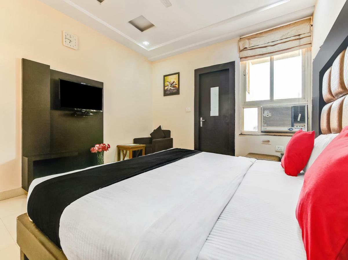 Capital O 32619 Hotel Sugar Palm Гвалиор Экстерьер фото
